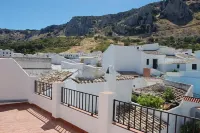 Zuheros Rural House La Cenefilla. House located in the heart of the village.
