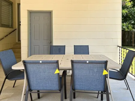 Luxury 4 Br House near USM