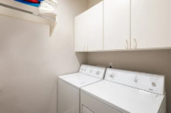 Golf View, Prime Area, Heated Pool, Spa, Fun Game Room, Putting Green, and More