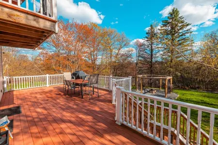 Cheerful 6 bedroom in the heart of Poconos