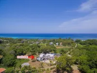 New modern condo 3 minute walk to West Bay Beach