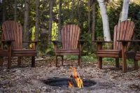 Charming Cottage on the River Hotels in South Bruce Peninsula