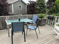 Cozy family home. Min to downtown, beaches, golf, and trails!