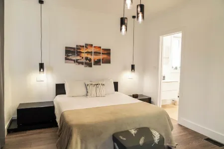 Incense - Newly built house with beautiful backyard, pool and mountain/ocean view Отели рядом с достопримечательностью «Marina de Vila Franca do Campo - Azores Islands»