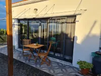 Elegant studio (V0) with garden and infinity views