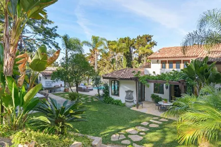 Stunning Spanish Villa with Gorgeous Pool