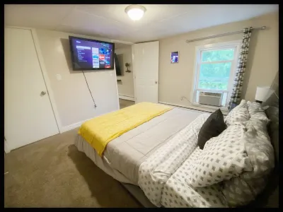 Modern West End 2 Bedroom Apartment