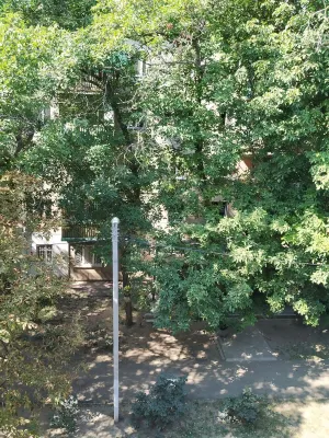 Apartment More. Shevchenko Avenue / French Boulevard Hotels near Tioschin Bridge