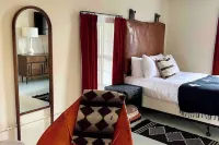 Dickson Casita - Private Guesthouse in Marfa, Texas