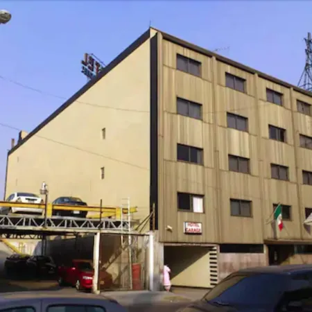Hotel Dos Naciones Отели рядом с достопримечательностью «Площадь Гарибальди»