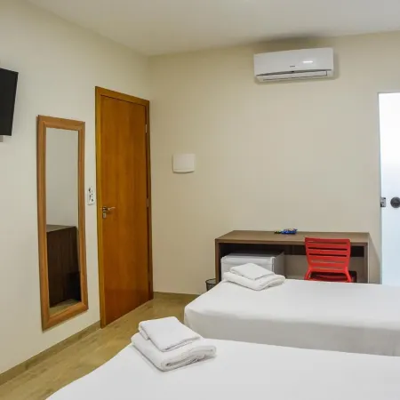 Mac Hotel