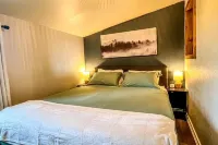 Tiny Excursion Cabin 2 - Ontario Outpost