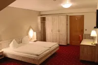 Central-Hotel - Balkoner