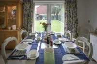The Heather's Bed and Breakfast Hotels in Highcliffe
