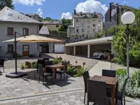 Logis Regina Hotel a Orcival