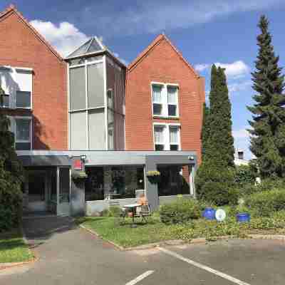 Tourhôtel Contact Hôtel (Tourhôtel du Golf) Hotel Exterior