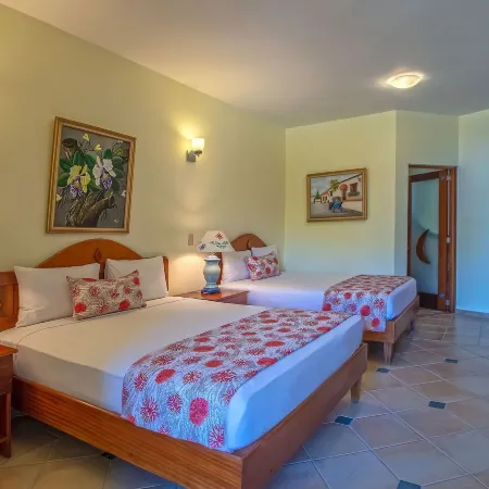 Velero Beach Resort