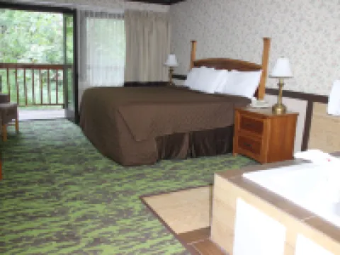 Spring House Inn Hotels in Porter