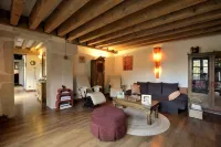 L'Aube du Moulin Hotels in Limas