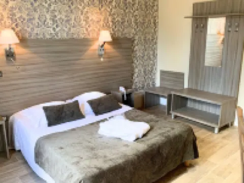 Grand Hôtel de Bourbon-Lancy - Logis - Restaurant et Spa Hotels in Bourbon-Lancy