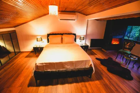 The Red Witch Boutique Hotel Отели в г. Rustempasa Mahallesi