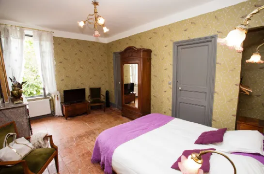 Logis Hotel - Restaurant la Marbrerie