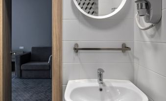 Freezone Inn Hotel