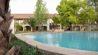 La Perla Hotel