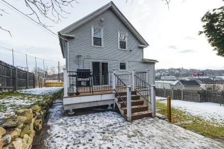 Home Near Skiing & Downtown Worcester