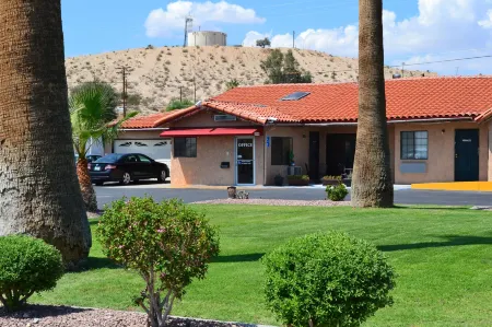 El Rancho Dolores at JT National Park Отели в г. Туэнтинайн-Палмс