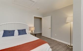 Stylish 3Br 3BA Colonial House by CozySuites