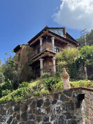 La Gloria de los Ángeles Hotels in 