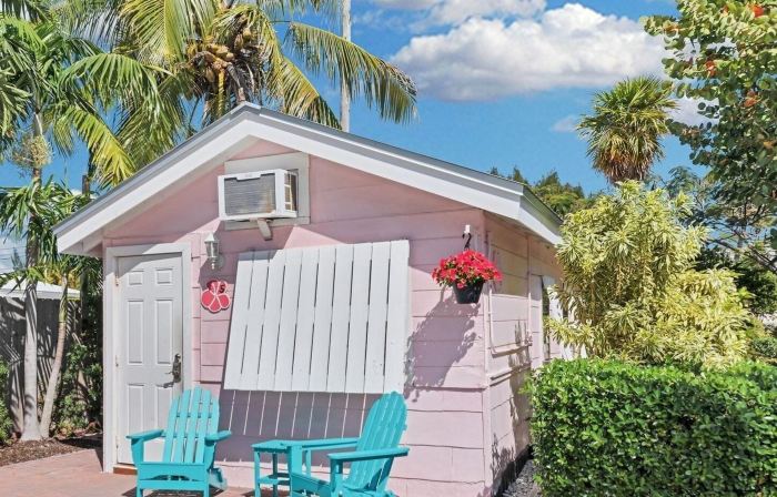 Tropical Cottages