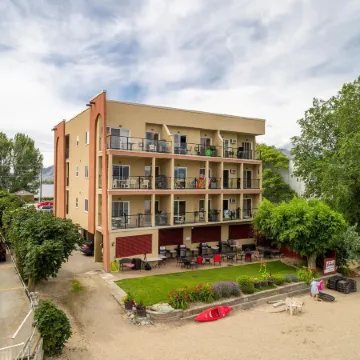 Desert Surfside Waterfront Accommodations