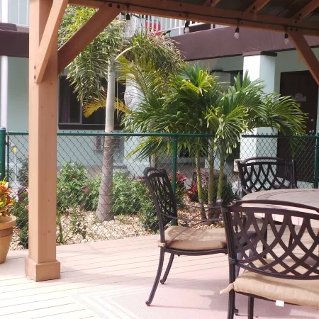 Island House Resort Hotel
