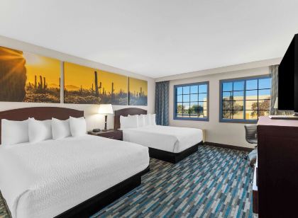 Days Inn & Suites by Wyndham Mesa Near Phoenix
