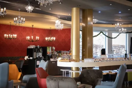 Bergwirtschaft Wilder Mann Hotel Und Restaurant Отели в г. Радебойль