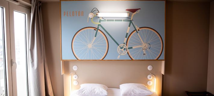 The People  - Tours Hotels in Tours