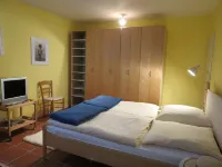 Large three-room apartment with 2 bathrooms for a maximum of 8 people