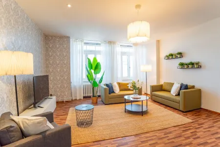 Spacious Apartment in Strausberg - Sleeps 6