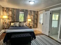Beautiful old home with lots of character, a few blocks from downtown Prescott! Hotels in Pierce County