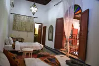 Riad Dar Iman - Bed and Breakfasts