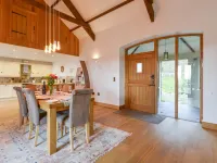 Hoppers Barn Hotels in Hartland