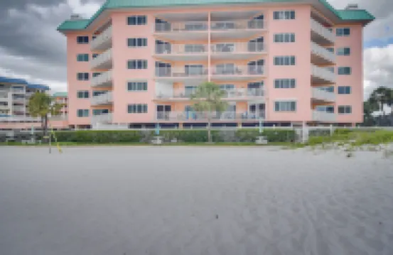 Steps to Beach, Pool Access Indian Shores Condo