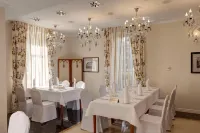 Hotel Willa Hueta فنادق في كيلسي
