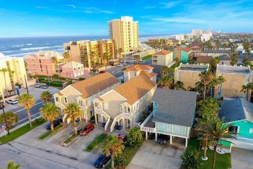 South Padre Home w/ Pool & Hot Tub: Walk to Beach! - Sea View