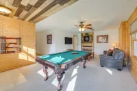 Deck and Mtn Views! Luxe Log Cabin in Waynesville - Wifi