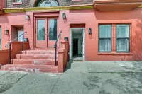 Walk to Downtown Albany Ten Broeck Triangle Apt!