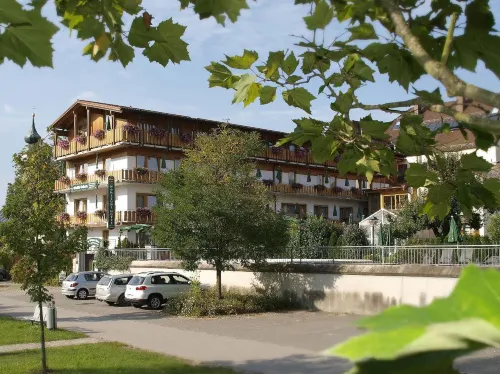 Hotel Restaurant Zum Goldenen Anker Mit Hallenbad & Wellnessbereich Hotels in Aidenbach