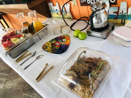 Coral Cove Inn Отели в г. Surfside